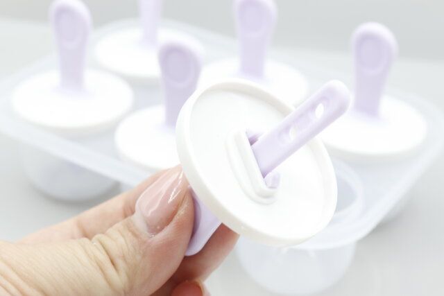 ダイソー アイスキャンディーメーカー（シンプル、6本取り） 作り