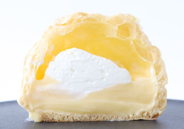 セブン-イレブン カスタード＆ホイップのシュークリーム断面