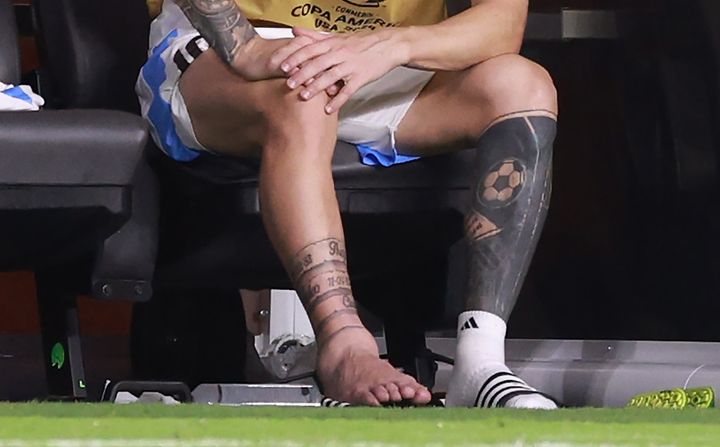 37歳メッシ、ベンチで大号泣…コパ・アメリカ決勝で無念の負傷交代