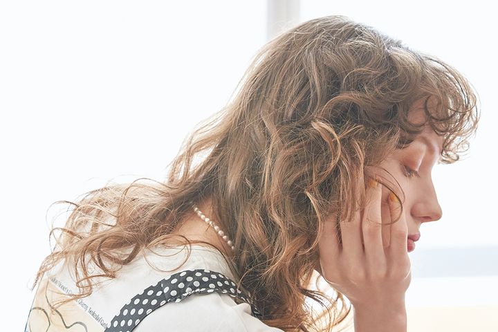 広がりやすい髪のアレンジはボリュームヘアに！プロのヘアメイク直伝の簡単アレンジ