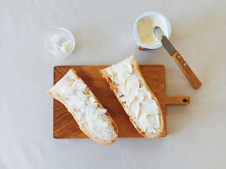 少ない材料で本格的なおいしさ！キューカンバーサンドの作り方【パン好きなsumire.のバゲットサンドのレシピ vol.21 〜レシピで旅するヨーロッパ〜】