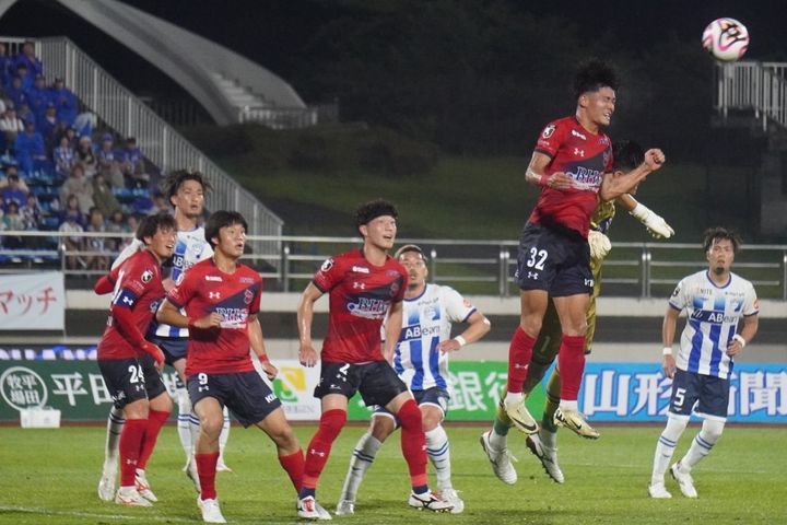 いわきDF五十嵐聖己が先制弾アシストで4試合ぶり白星に貢献！異例の特別指定選手時代とプロ契約締結の経緯とは