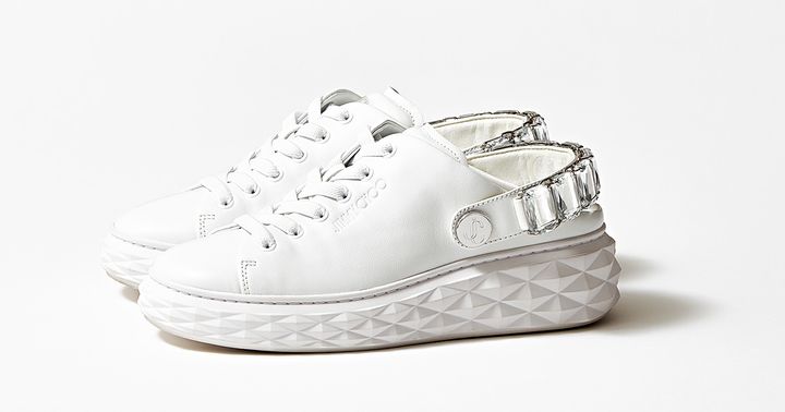ジミーチュウのクリスタル付き2WAYスニーカー