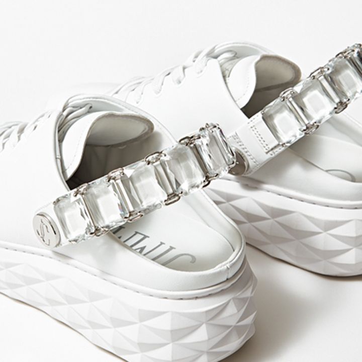 ジミーチュウのクリスタル付き2WAYスニーカー