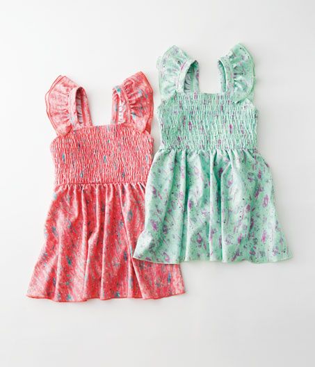 『はらぺこあおむし』の作者 エリック・カールによるコラージュ柄の「スイムウェア」がかわいい！【こどモノ8月号】の画像1