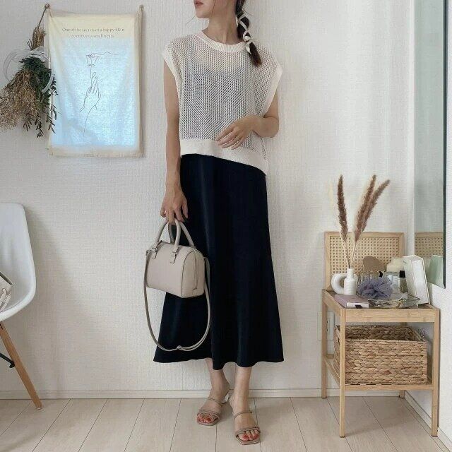 メッシュセーターとキャミワンピースの夏コーデ