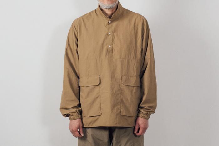 PROJ.MT.の4ポケットプルオーバー