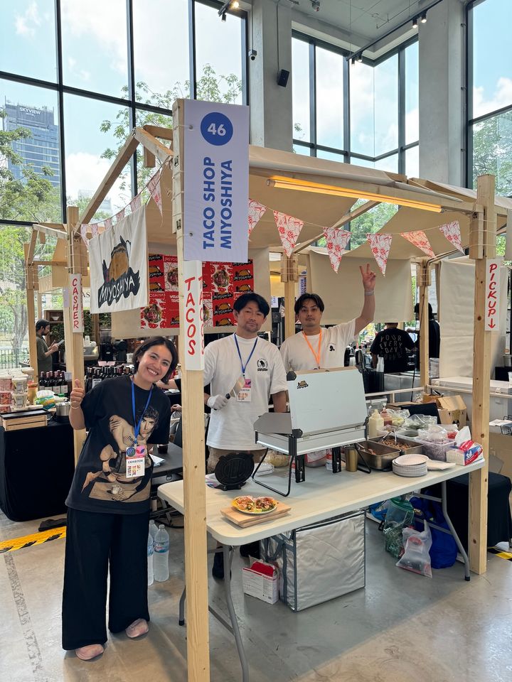 〈エムスフィア〉のイベントブース