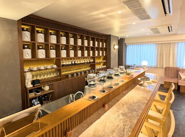 グランカヌレ＆桃のパフェ