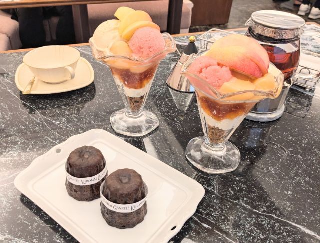 グランカヌレ＆桃のパフェ