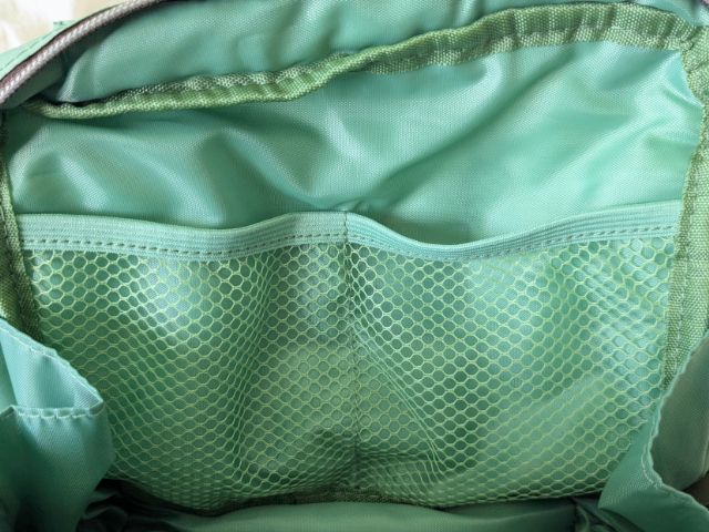 メッシュポケット