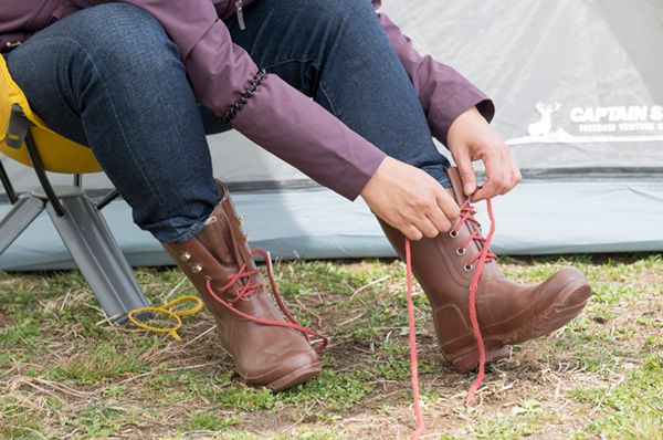 ベテランキャンパーがやっている”雨キャンプの対策術”が凄すぎた…！