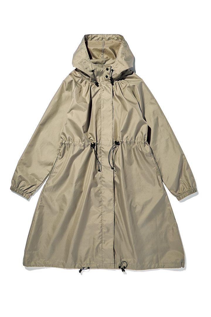 雨の日をおしゃれに機能的に着こなしたい！センスのいい折りたたみ傘、レインシューズなど