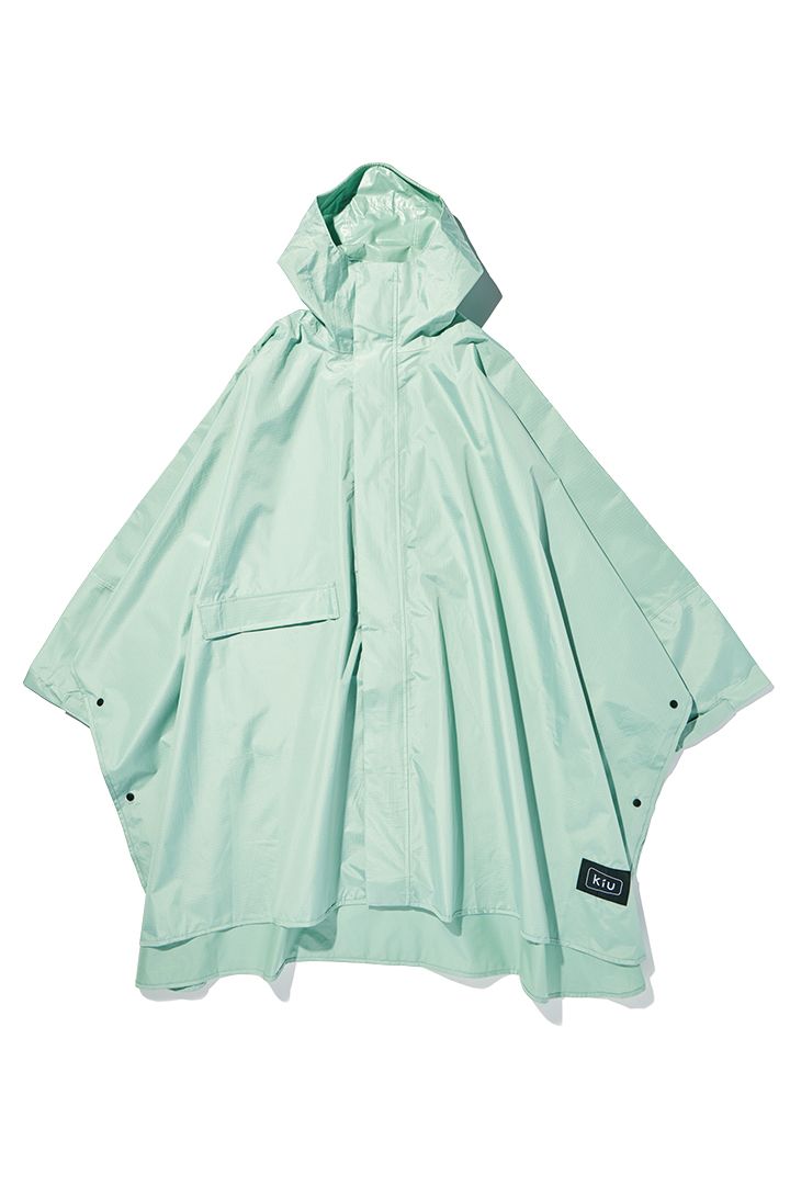 雨の日をおしゃれに機能的に着こなしたい！センスのいい折りたたみ傘、レインシューズなど