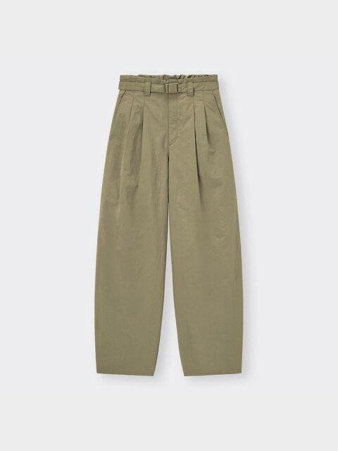 GUのテックタックコクーンパンツ