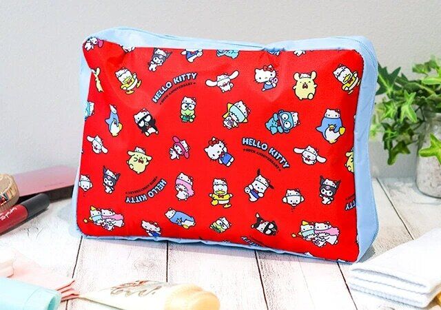 宝島社ハローキティ雑誌付録ビッグポーチ