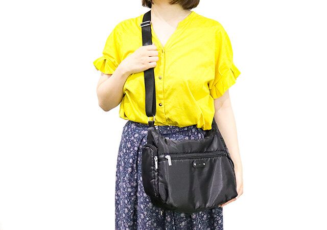 らくかるショルダーバッグ付録レビューコーデ