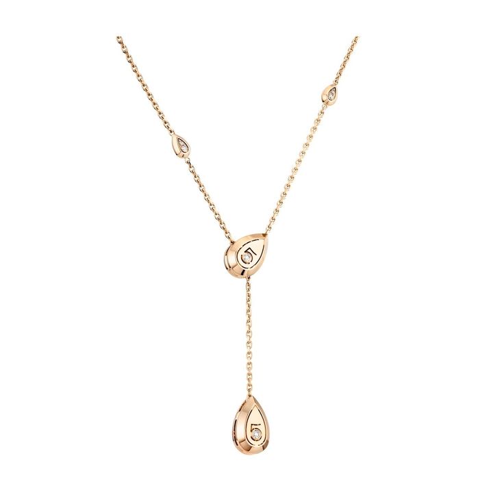 ドロップモチーフのクラスプを留めてY字ネックレス風のアレンジも可能。