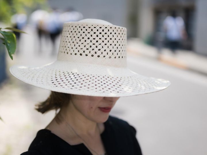 画像: 櫛部さんは、このハットのきれいな形が気に入っているそう。 出典：カオス