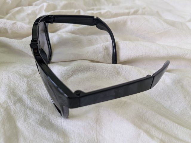 折り畳みサングラスブラック