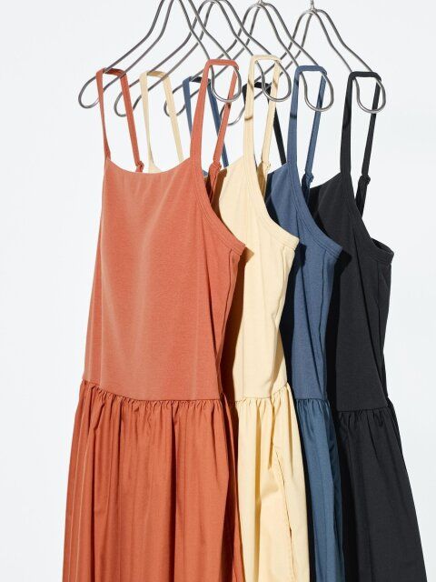 ユニクロのコンビネーションブラキャミソールワンピース