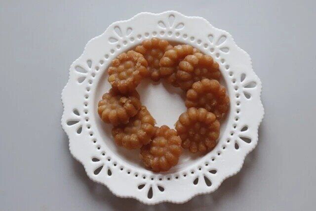 ダイソー ミニヤッカシナモン味 韓国 菓子