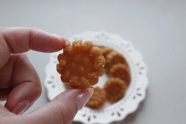 ダイソー ミニヤッカシナモン味 サイズ