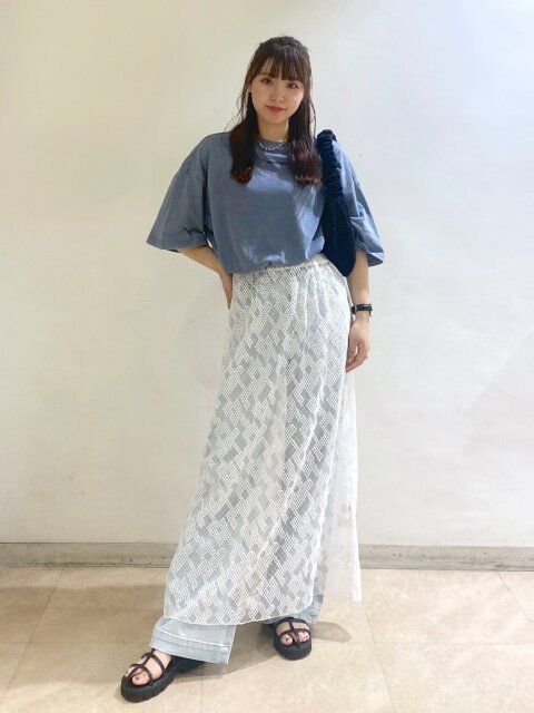 白スカートのコーデ5