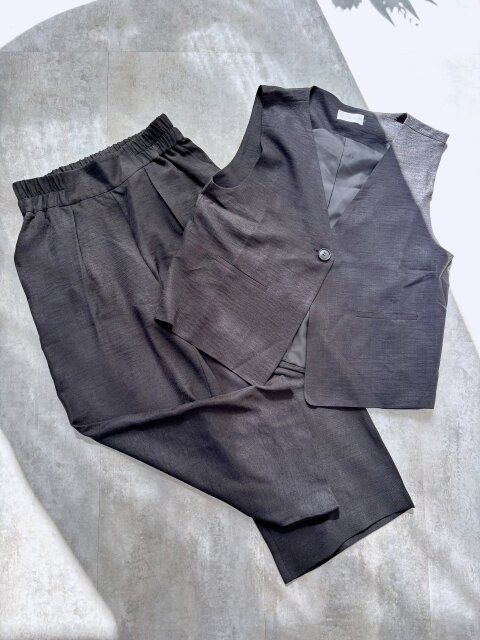 アベイルYURIコラボセットアップのブラック