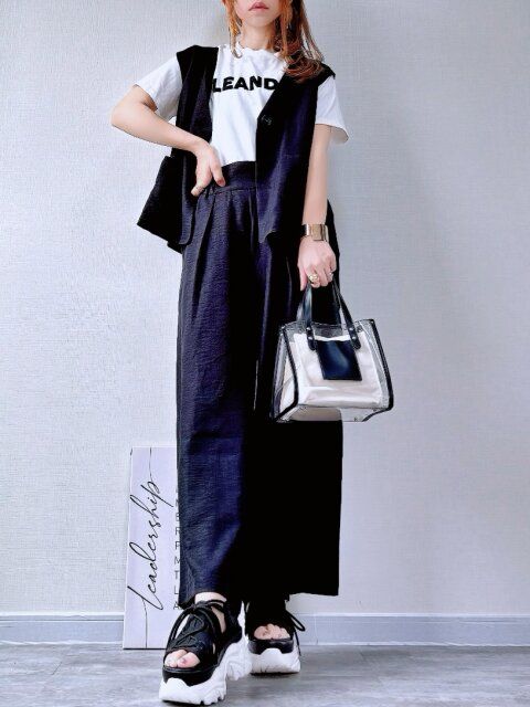 アベイルYURIコラボセットアップのブラックコーデ