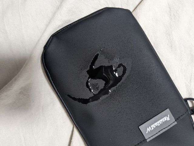 スマホショルダーバッグ撥水