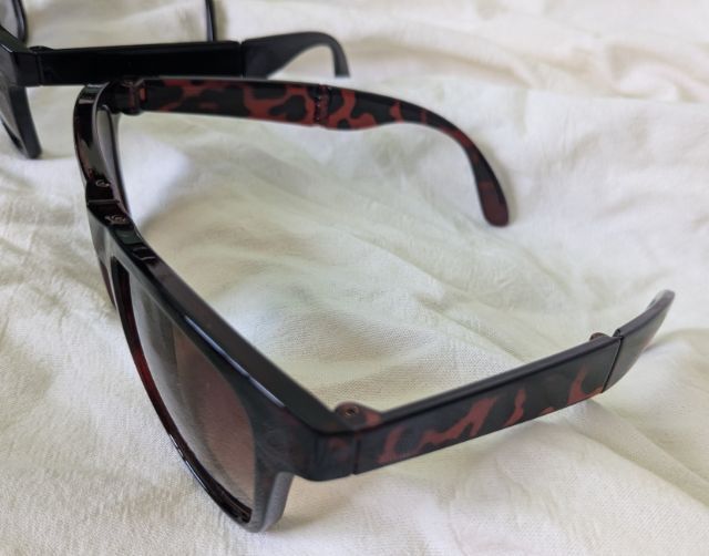 折り畳みサングラスブラウン