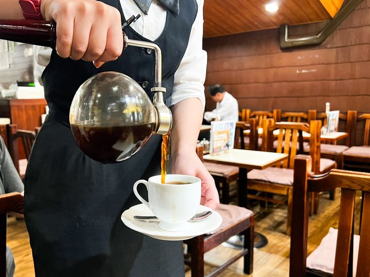 サイフォンから注いでくれるアロマブレンド