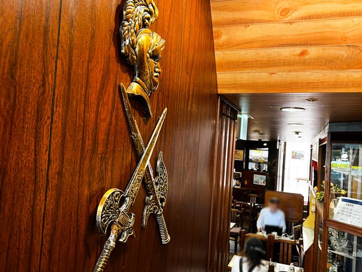 「アロマ珈琲」の入口のオブジェ