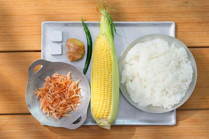 トウモロコシチャーハンの材料