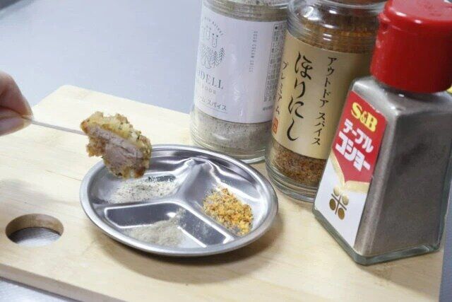 セリア ステンレス食器 3仕切皿9cm 使用例 サイズ感