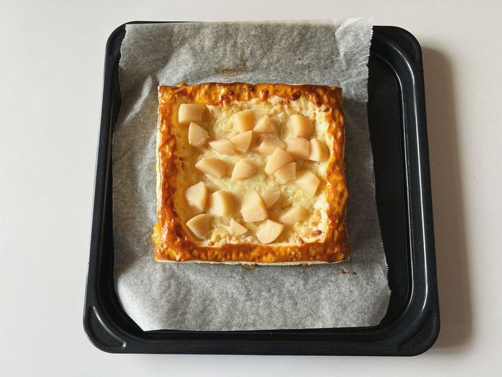 甘じょっぱい桃の生ハムチーズパイの作り方【渡辺友美子のコーヒーに合うお菓子のレシピ vol.52 〜レシピで旅するヨーロッパ〜】