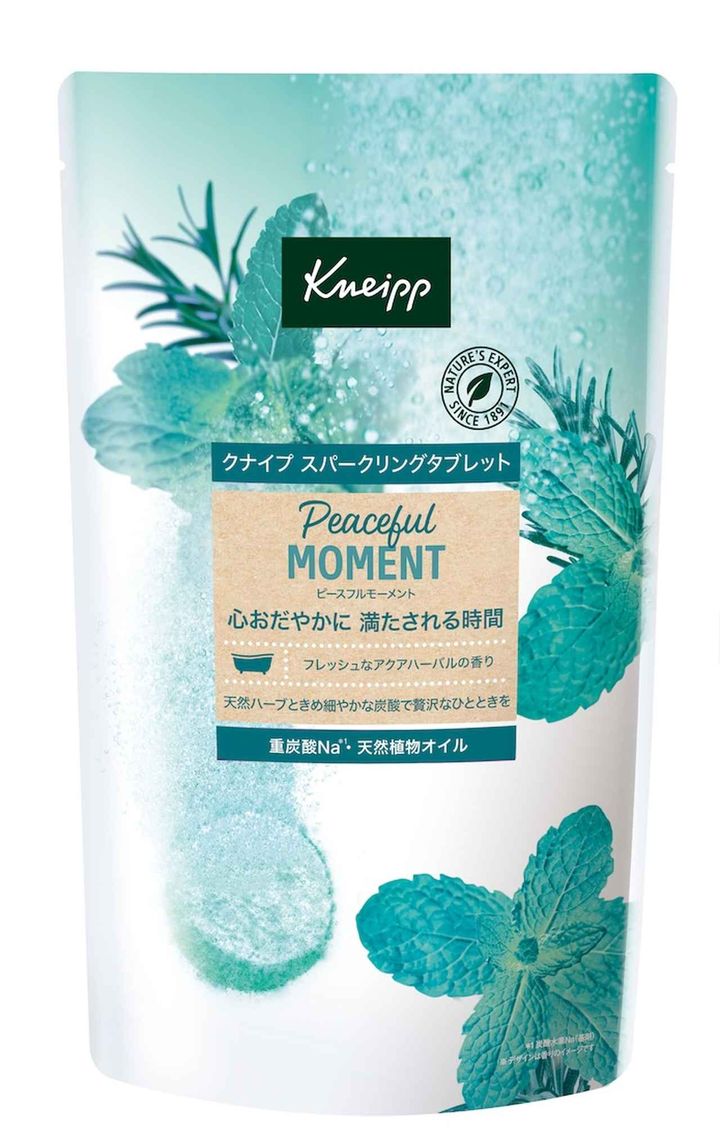 画像: 重炭酸 Naと天然ハーブのエッセンシャルオイル配合のタブレットタイプの炭酸入浴料。 スパークリングタブレット ピースフルモーメント アクアハーバルの香り￥1,540（50g×6錠）