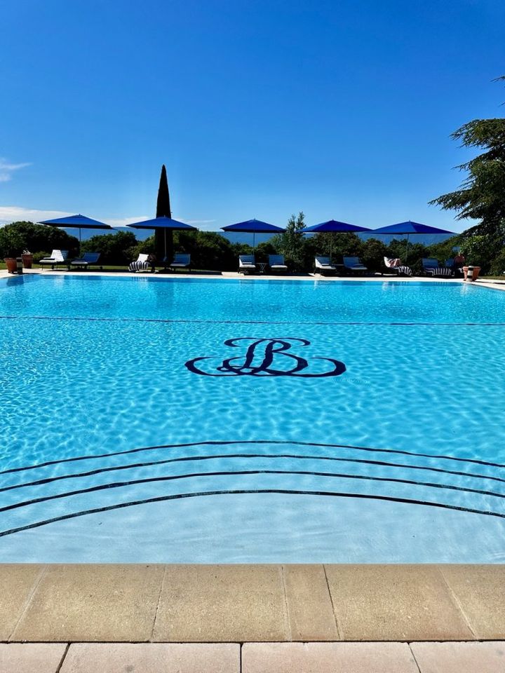 ラベンダー薫る風に乗って、南仏を周る旅【夢見るパリ】