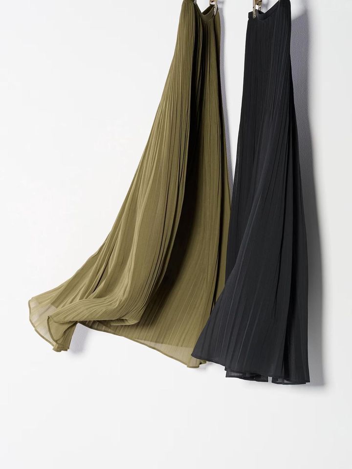 画像2: 出典：ユニクロ