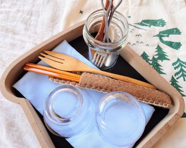 ナチュラルキッチン アンド「ブラックボードトースト」を食器入れとして使用した様子