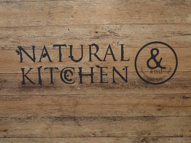 「ナチュラルキッチン アンド」店舗名