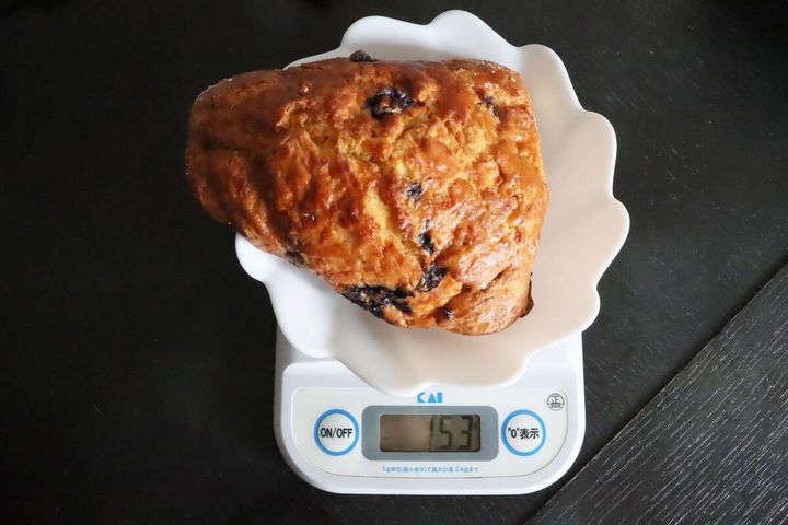 コストコ『ブルーベリー&クリームチーズスコーン』