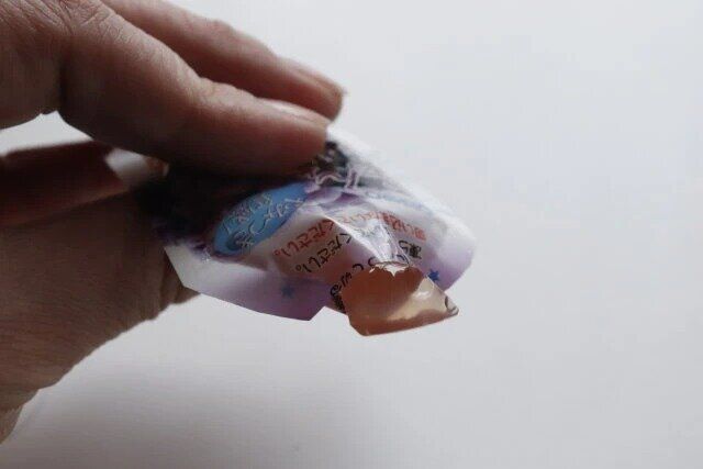 ダイソー オリヒロ ぷるんと蒟蒻ゼリー グレープ 食べ方