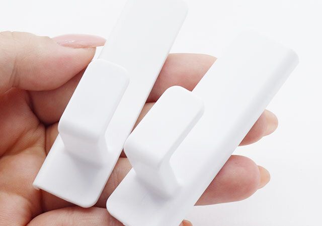 セリア ドア枠ポールキャッチ（2個入） デザイン