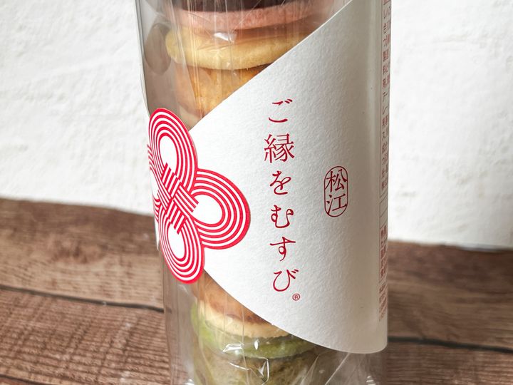 水引がデザインされた「あんケーキサンド」のパッケージ