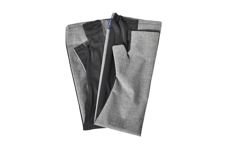 【物理的な日焼け対策】「UVカット服・アームカバー編」美容エディターの愛用品を紹介！