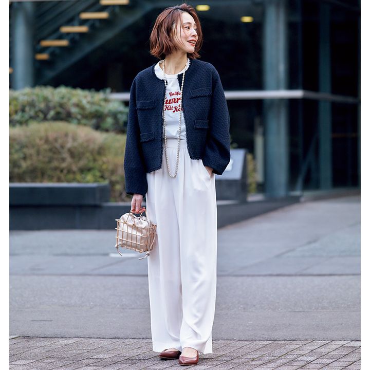 白パンツコーデ