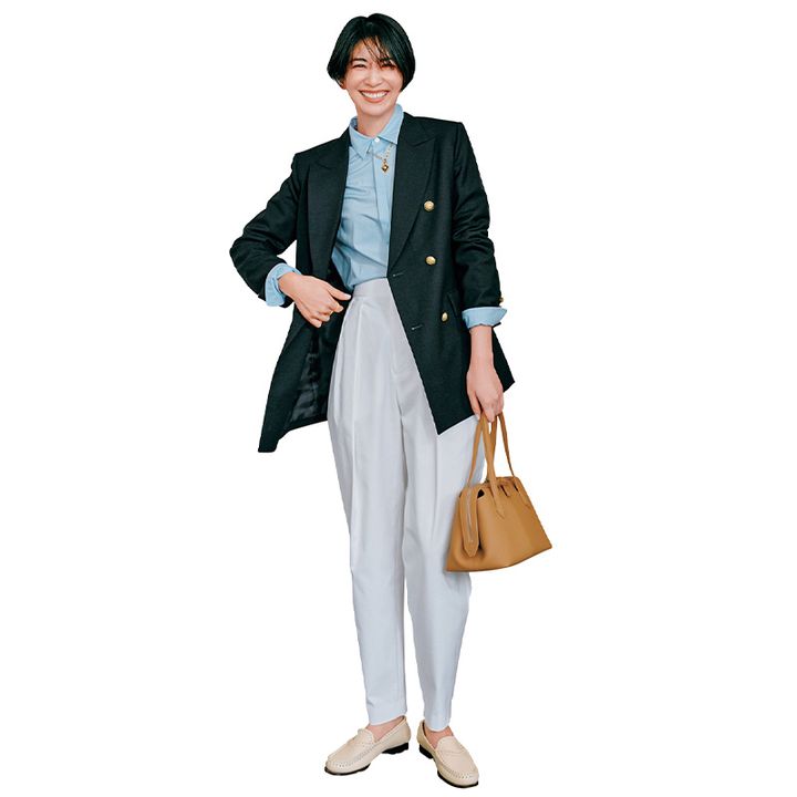 白パンツコーデ