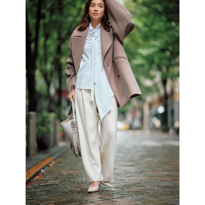 白パンツコーデ